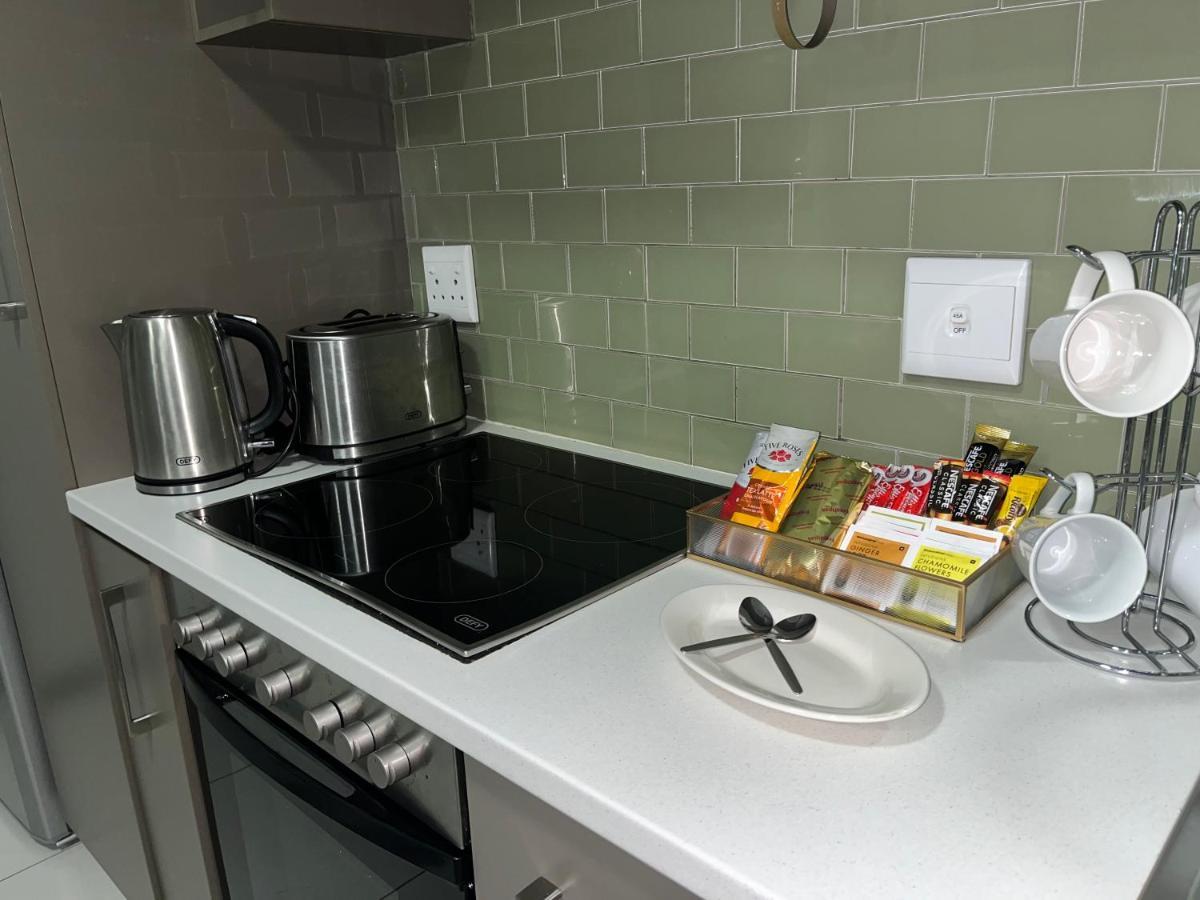 The Den Marensky Towers Apartment Windhoek Ngoại thất bức ảnh